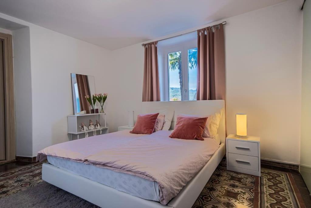 Vicolo Dei Fiori Villa Luino Ngoại thất bức ảnh